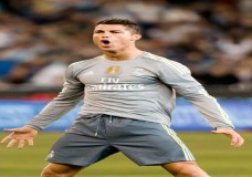 البرتغالي رونالدو يقترب من تحقيق حلم التتويج بـ