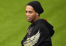 رونالدينيو: مارادونا مثَلي !