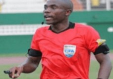  الكاف يعاقب الحكم الكامروني بالتوقيف لمدة سنة  !؟