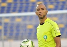 تميز الحكم مصطفى كشاف يصل إلى الشارة الدولية