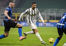 حكيمي يغادر مسابقة كأس إيطاليا من محطة النصف