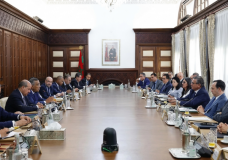 الحكومة تقدم حصيلتها الاجتماعية مع المركزيات النقابية والباطرونا 